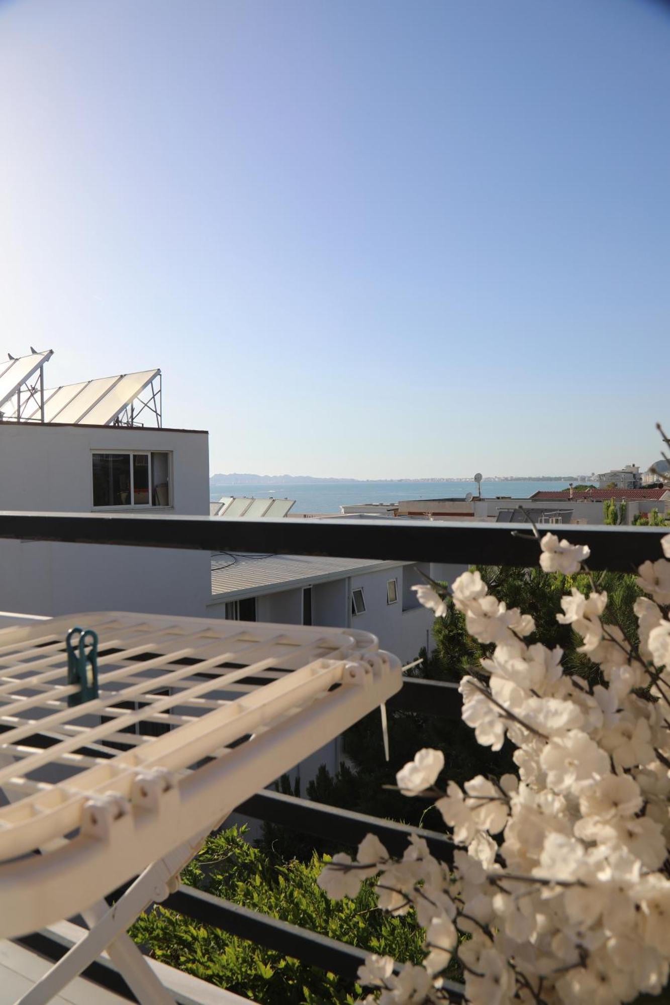 Sea View Apartments Голем Экстерьер фото